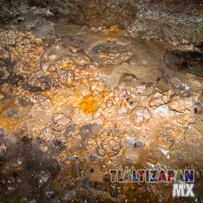 Cueva de la colonia San Miguel 30 - 2012